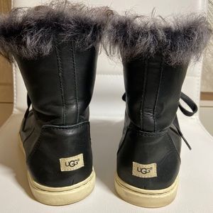 UGG Croft Black Sneakers